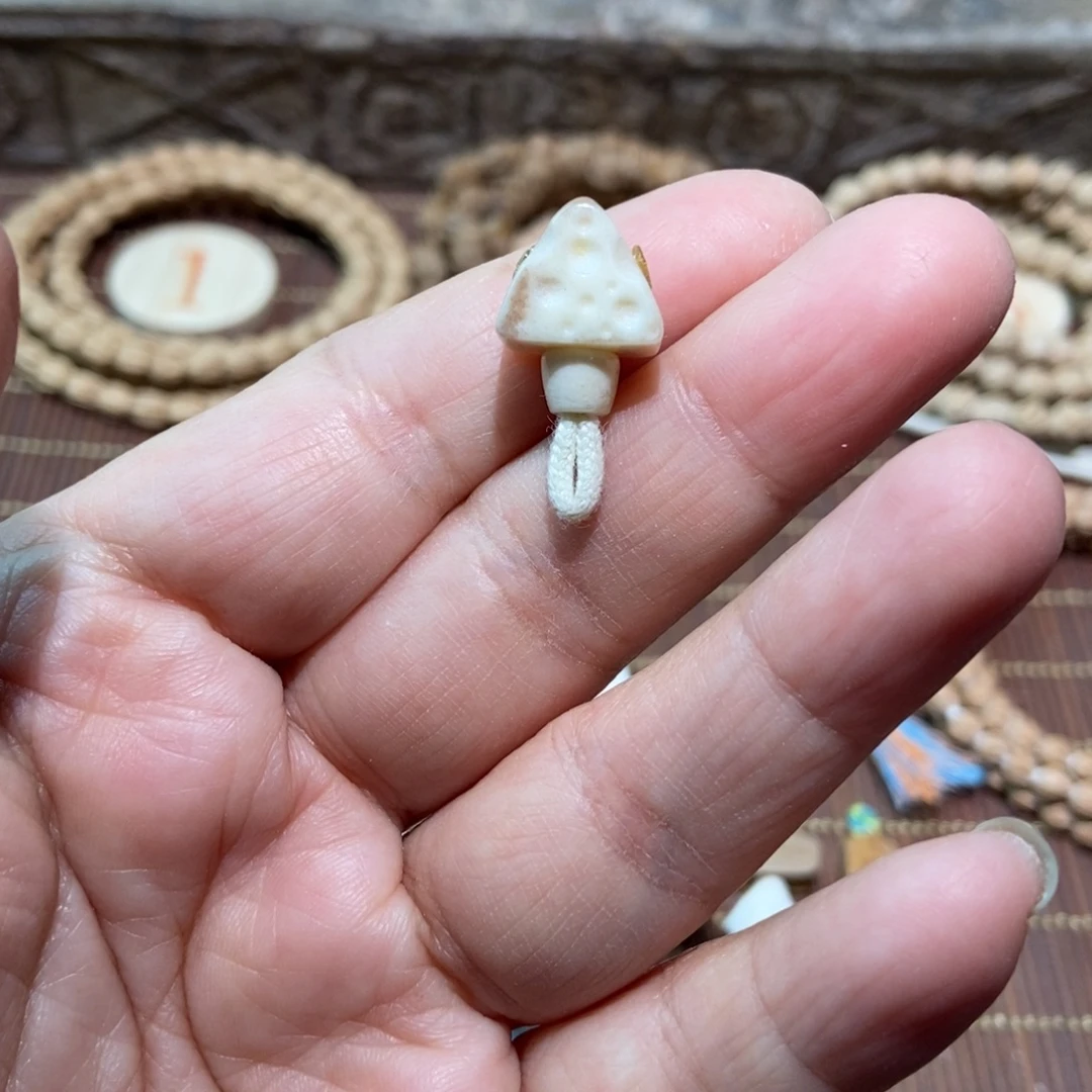 咿***呀柏香籽/百香籽吊坠