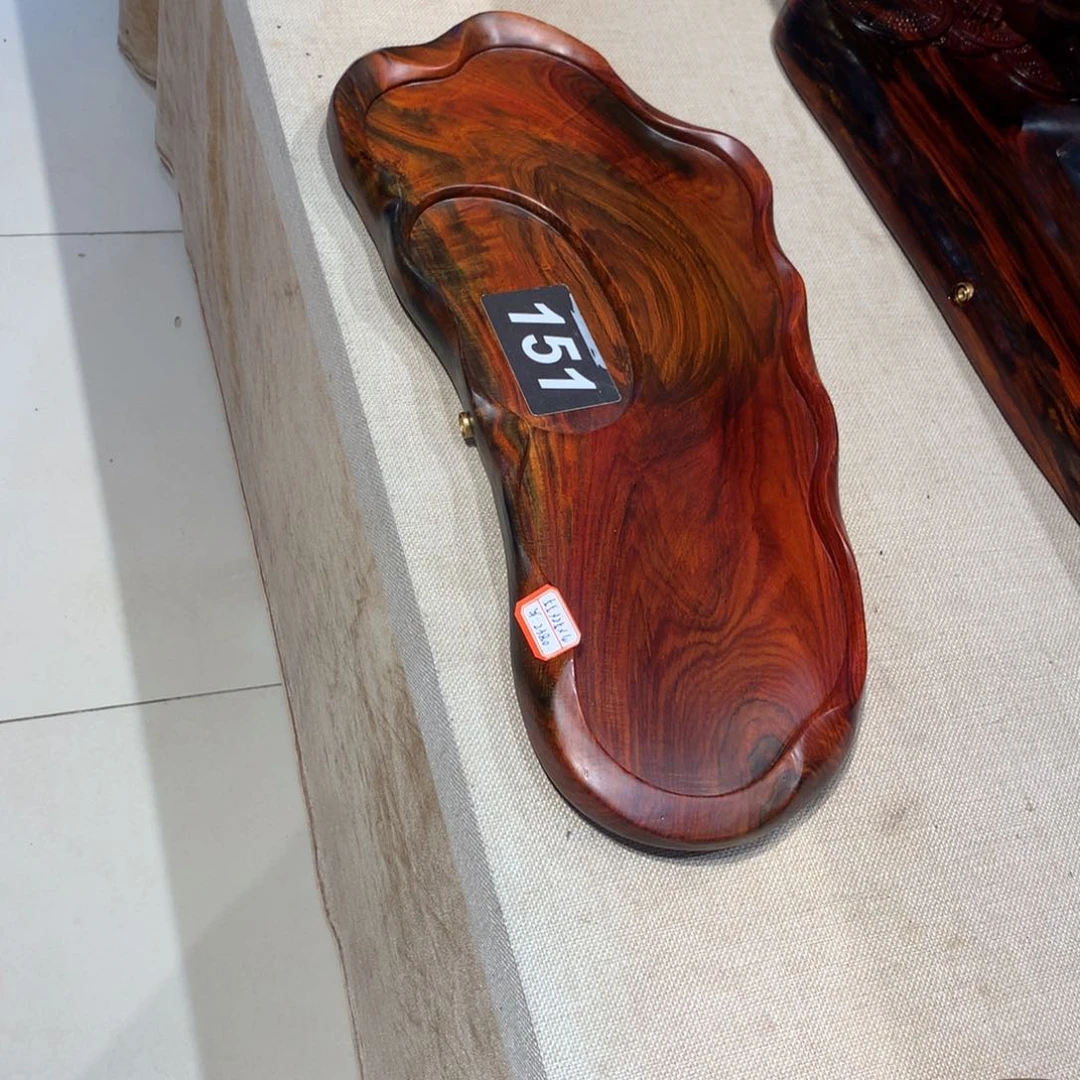 红酸枝木类桌胜*者大红酸枝