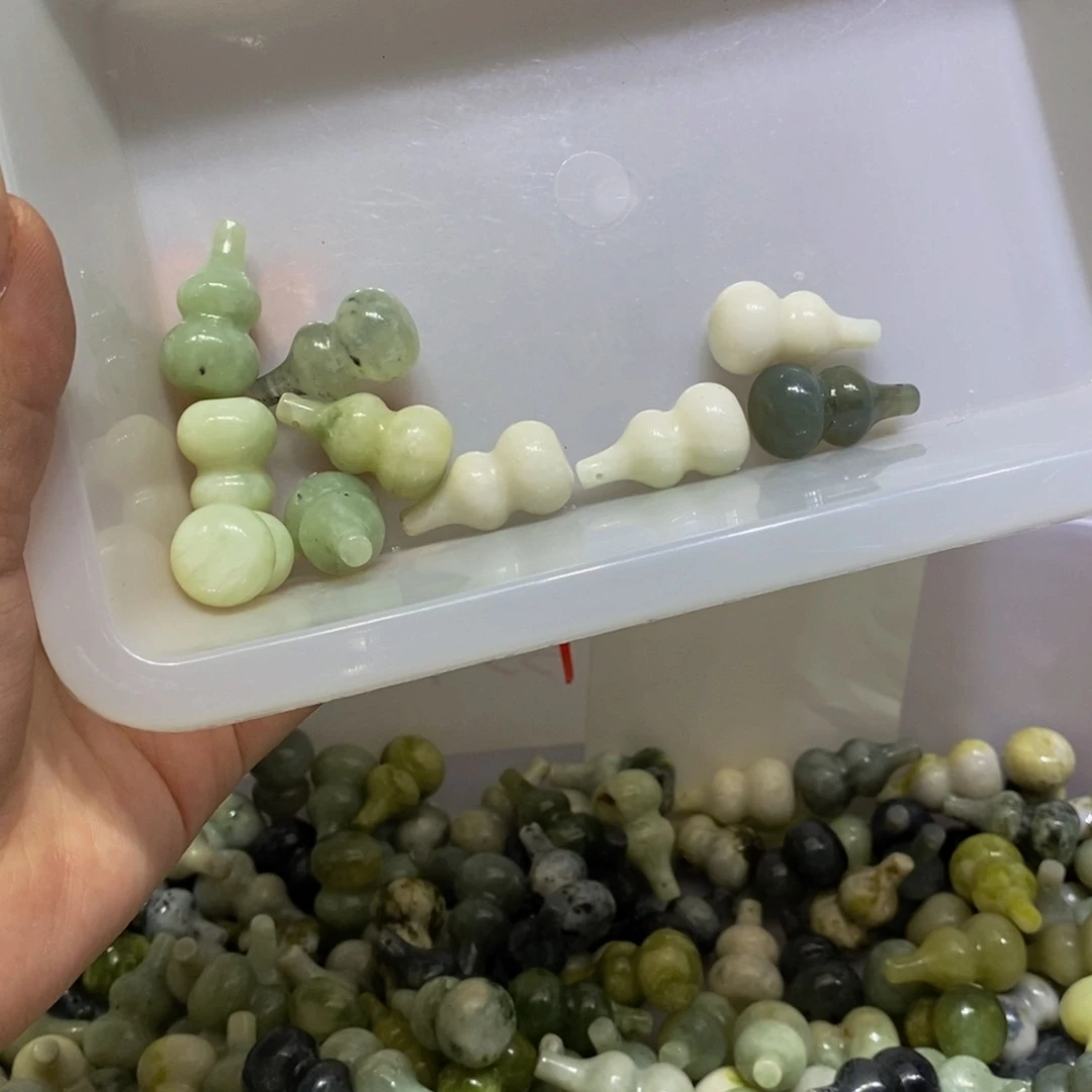 蛇纹石玉未镶嵌颈饰17