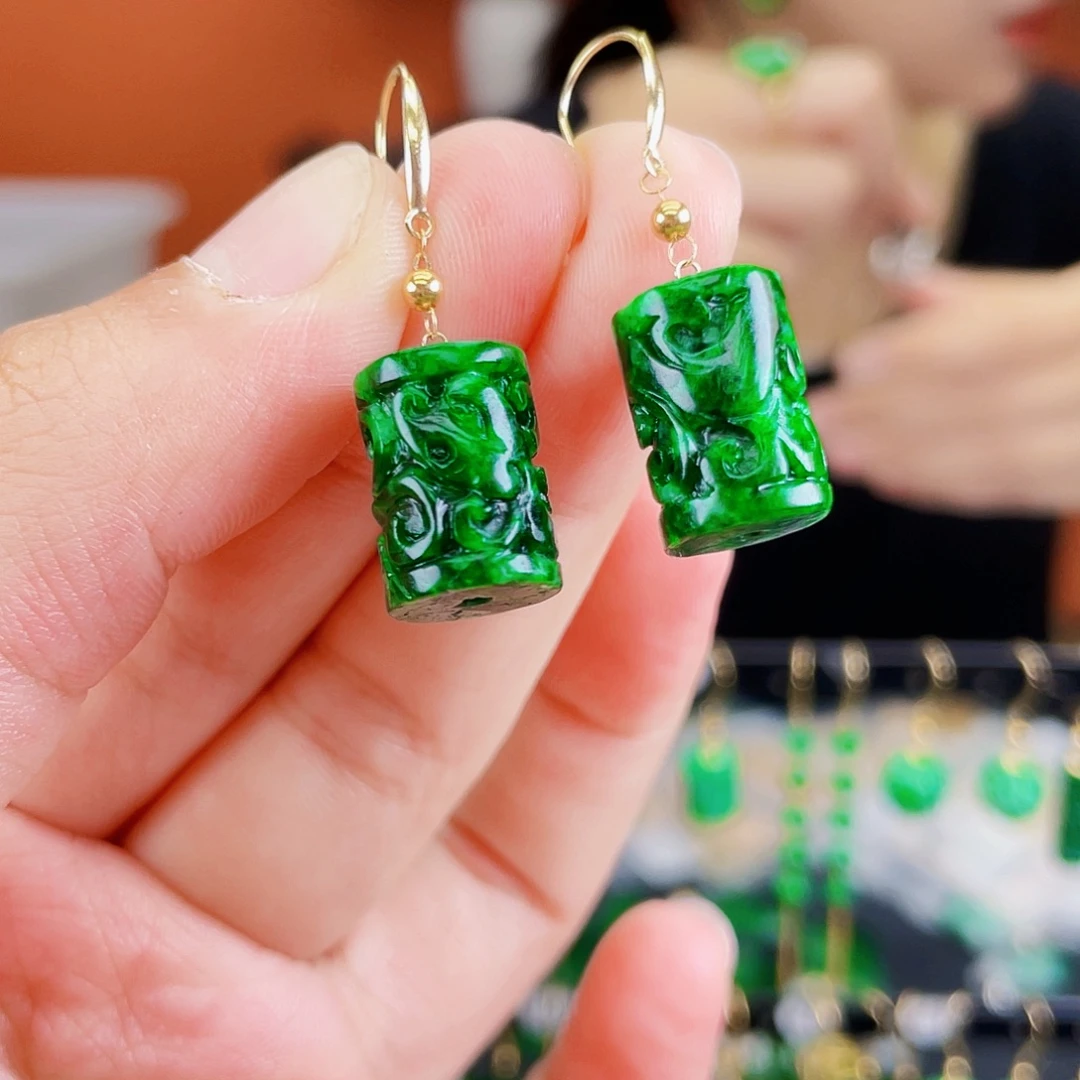 翡翠18K金镶嵌耳饰