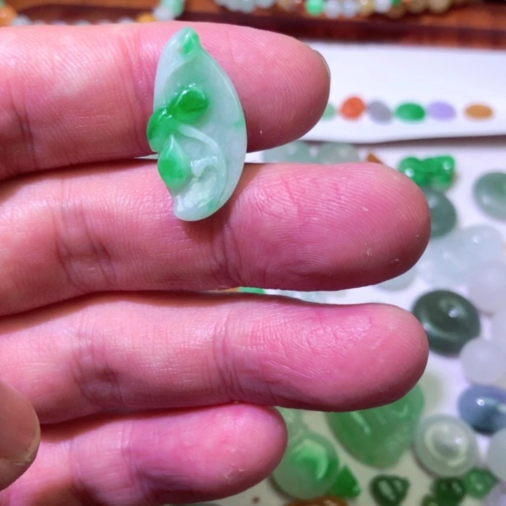 定制翡翠未镶嵌天然a货翡翠