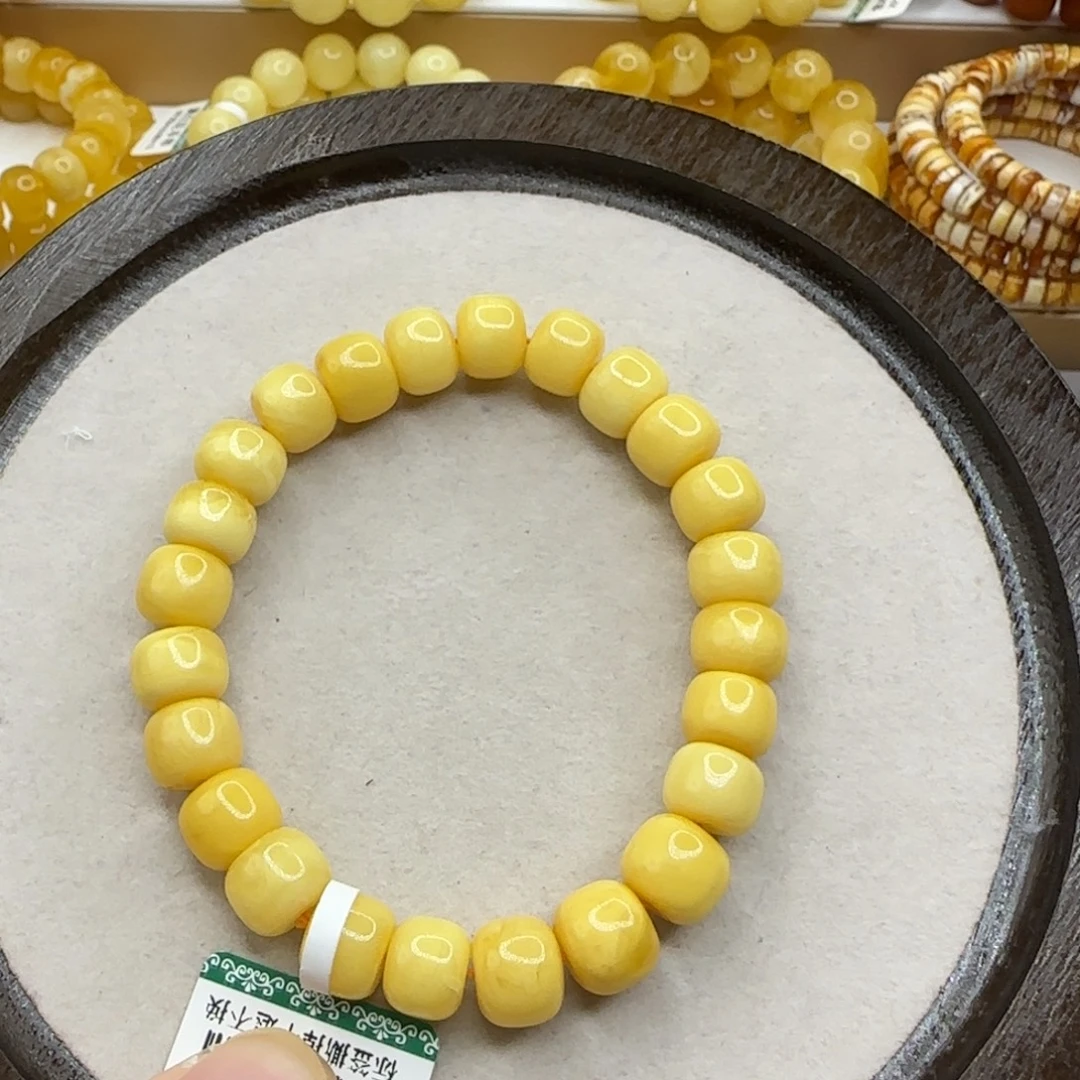 阿***哈琥珀未镶嵌珠宝奇石