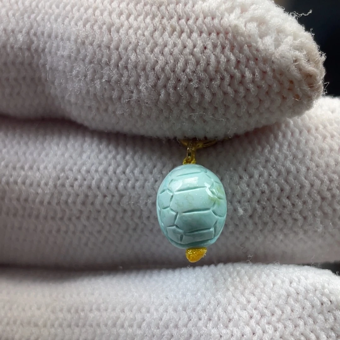 绿松石未镶嵌挂件