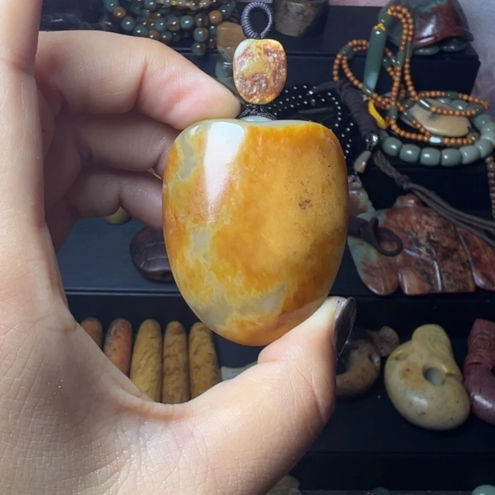 岫岩河磨玉（透闪石质玉）未镶嵌把件