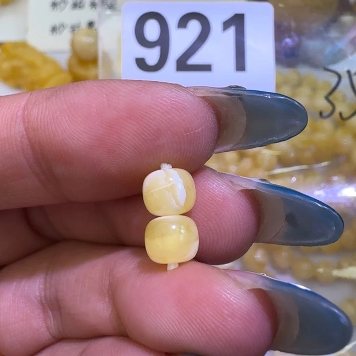裸石琥珀未镶嵌6.4×5.4