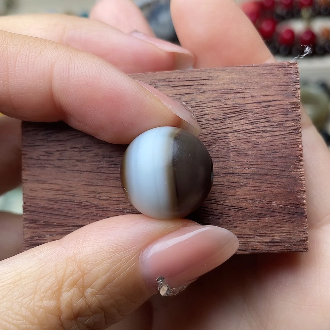 大叶紫檀（黑酸枝木类）