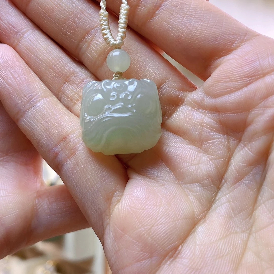 和田玉吊坠(赠链)未镶嵌吃*饱