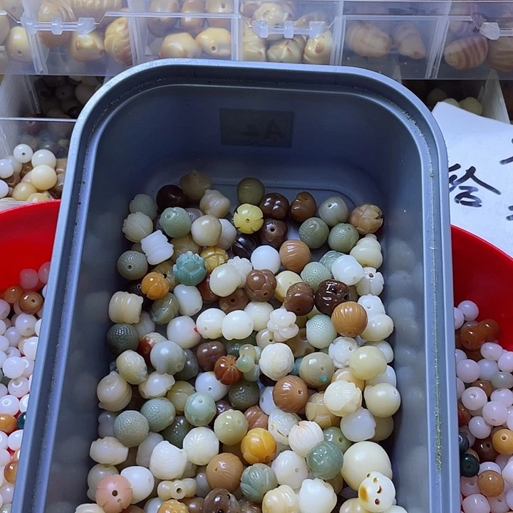 白玉菩提吊坠精品小尺寸雕刻件三十关注➕牌宠十