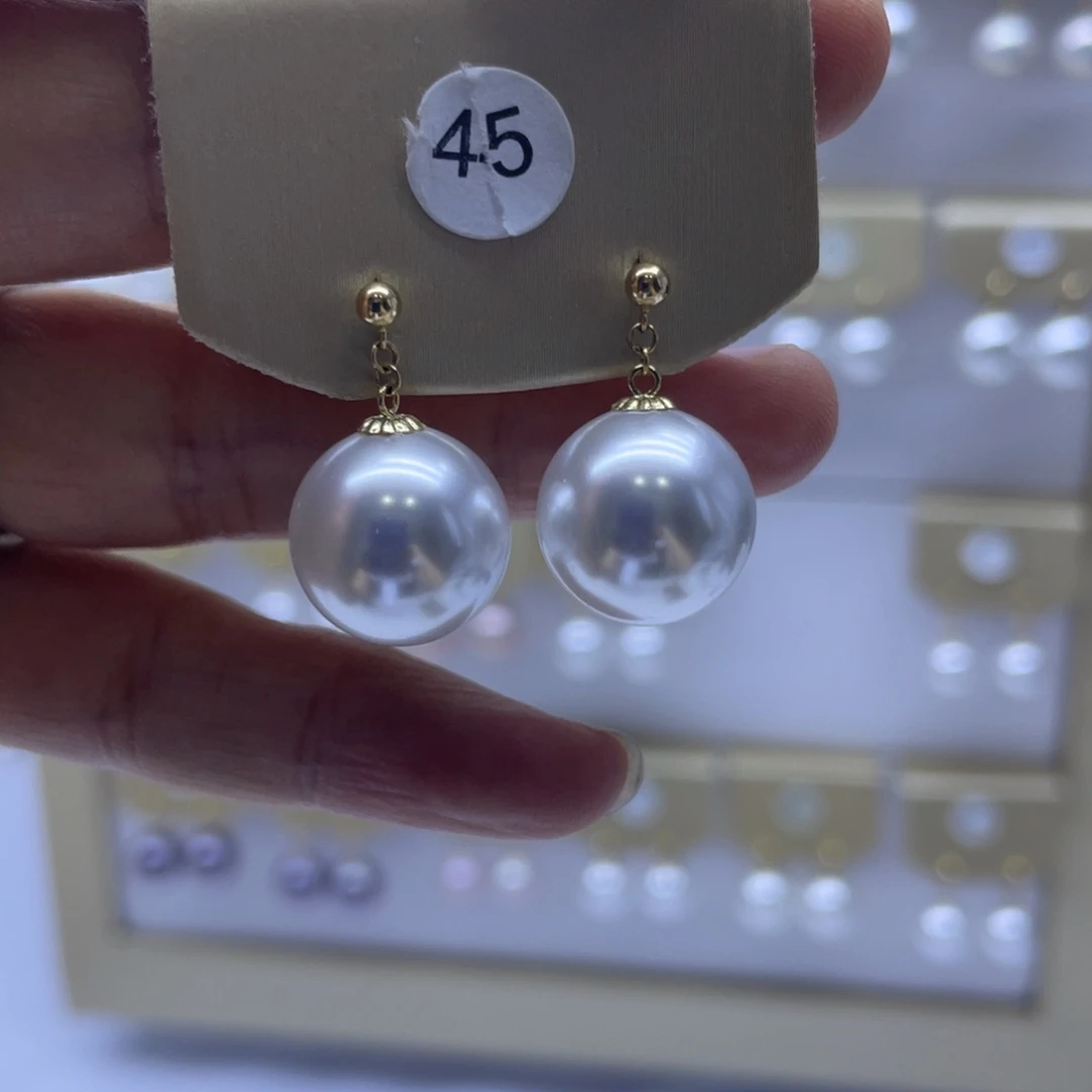 耳饰18K金镶嵌淡水珍珠