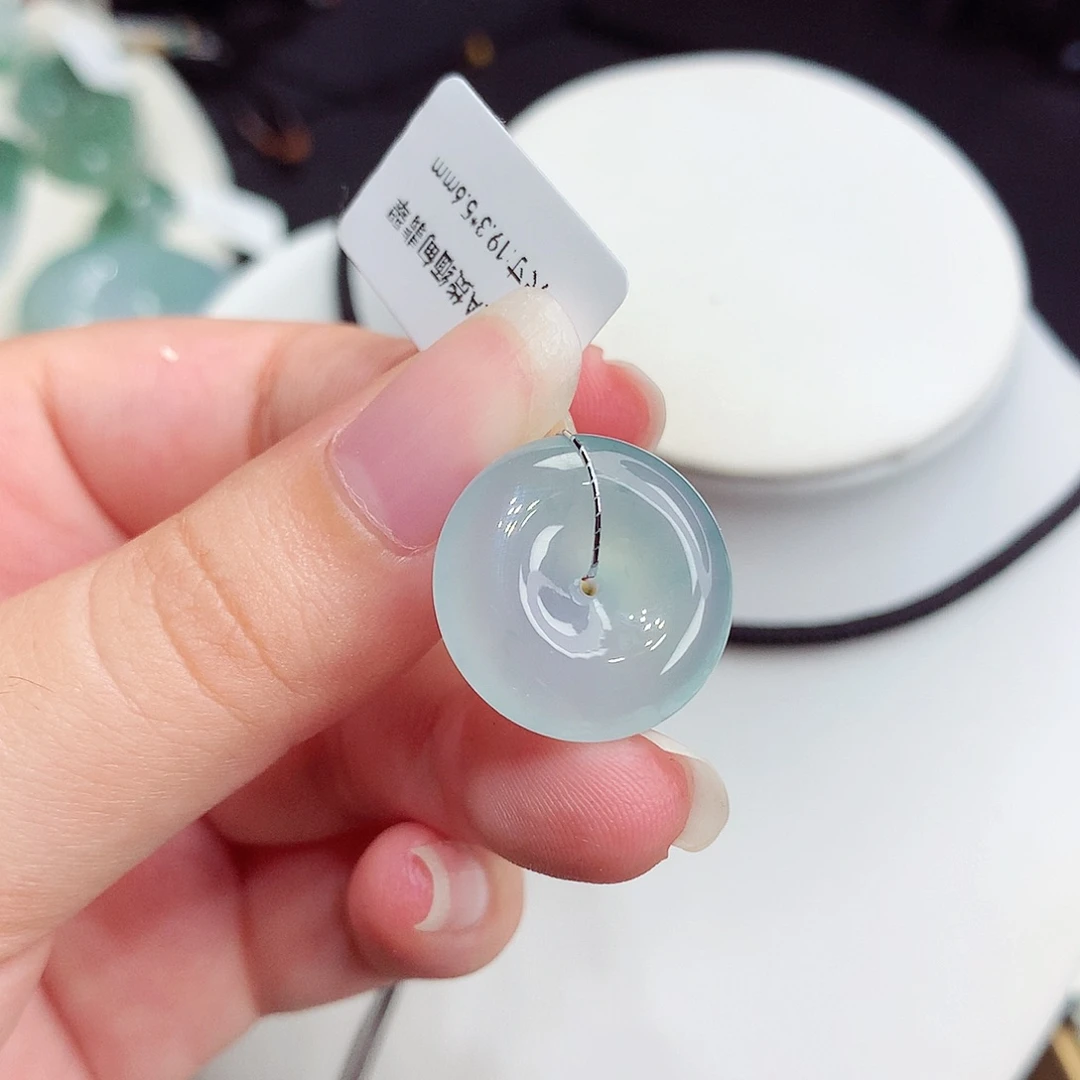 翡翠未镶嵌颈饰翡翠33，19.3/5.6