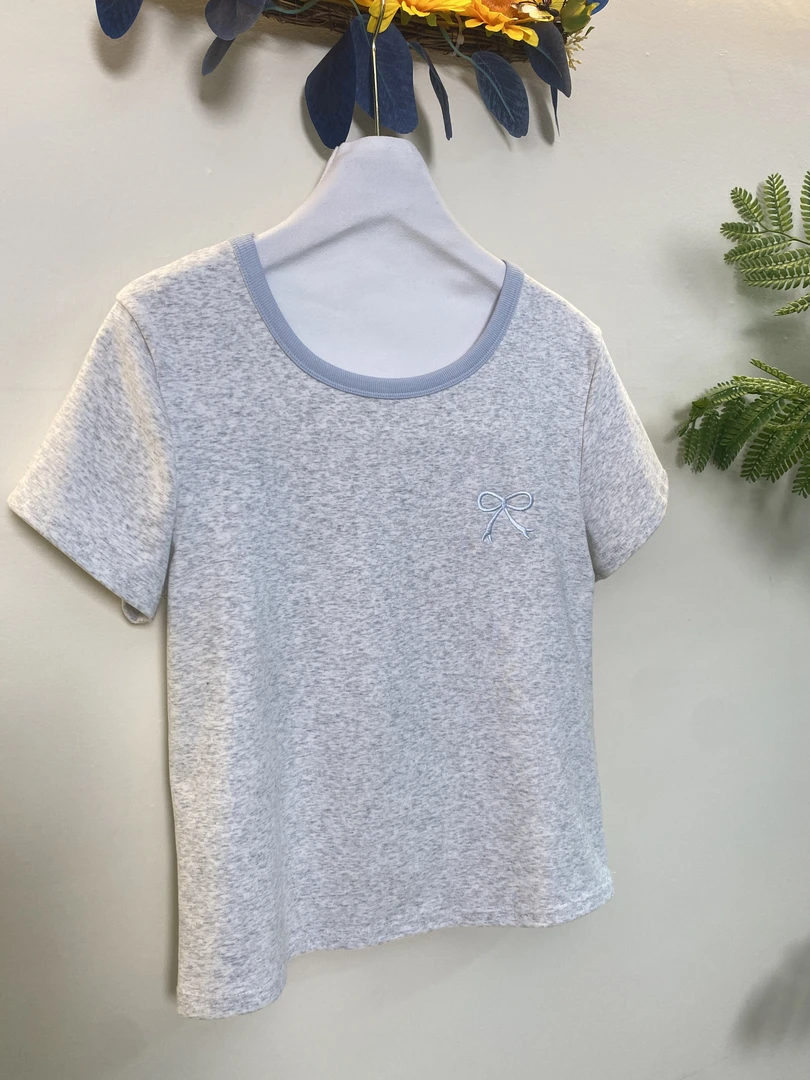 夏季简约圆领正肩花灰色撞色蓝边领小蝴蝶结刺绣显瘦T恤