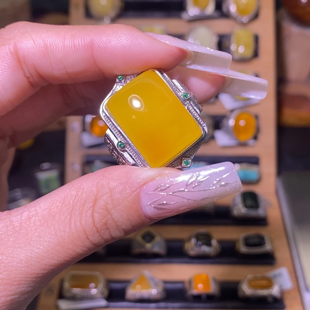 蜜蜡戒指银S925镶嵌方***王