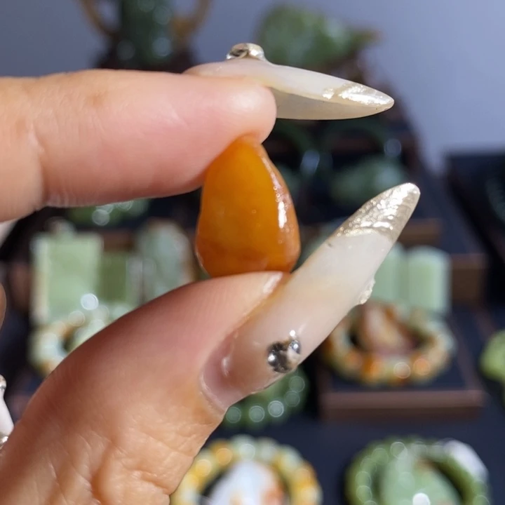 和田玉未镶嵌吊坠(不含链)