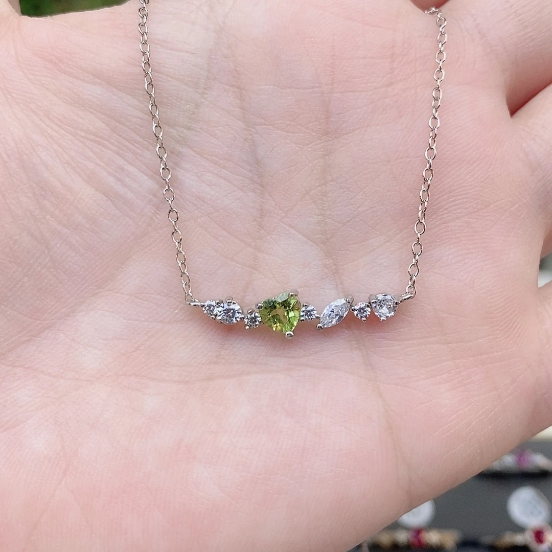 橄榄石颈饰银S925镶嵌