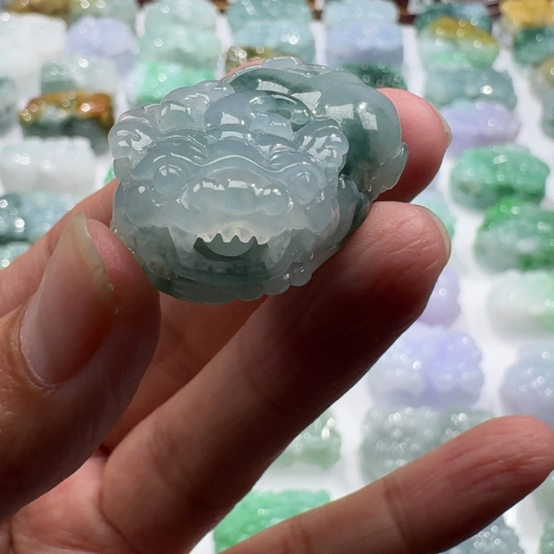 翡翠未镶嵌挂件貔貅