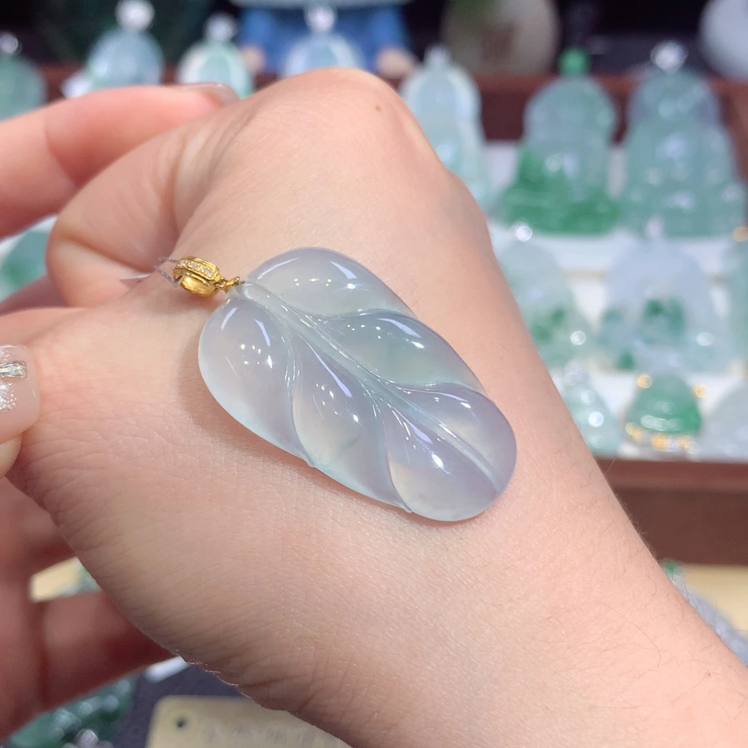 吊坠(不含链)18K金镶嵌翡翠天然缅甸A货翡翠揭阳工冰叶