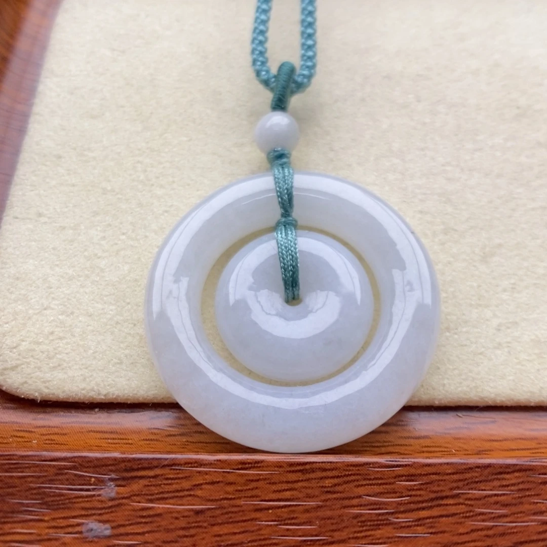 翡翠未镶嵌颈饰吊坠83