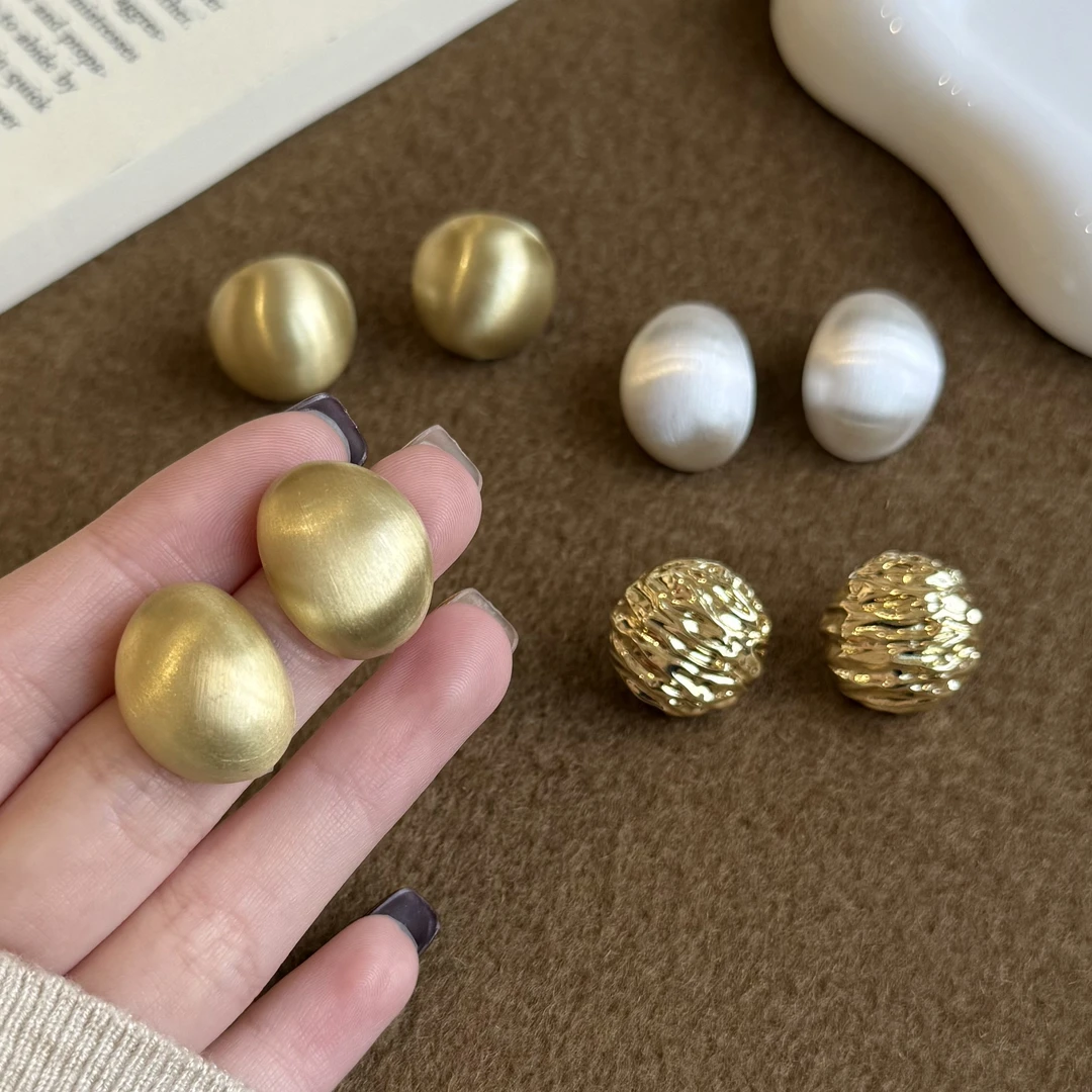铜合金耳饰 法式复古圆球耳钉2025新款爆款气质小众设计感耳钉女
