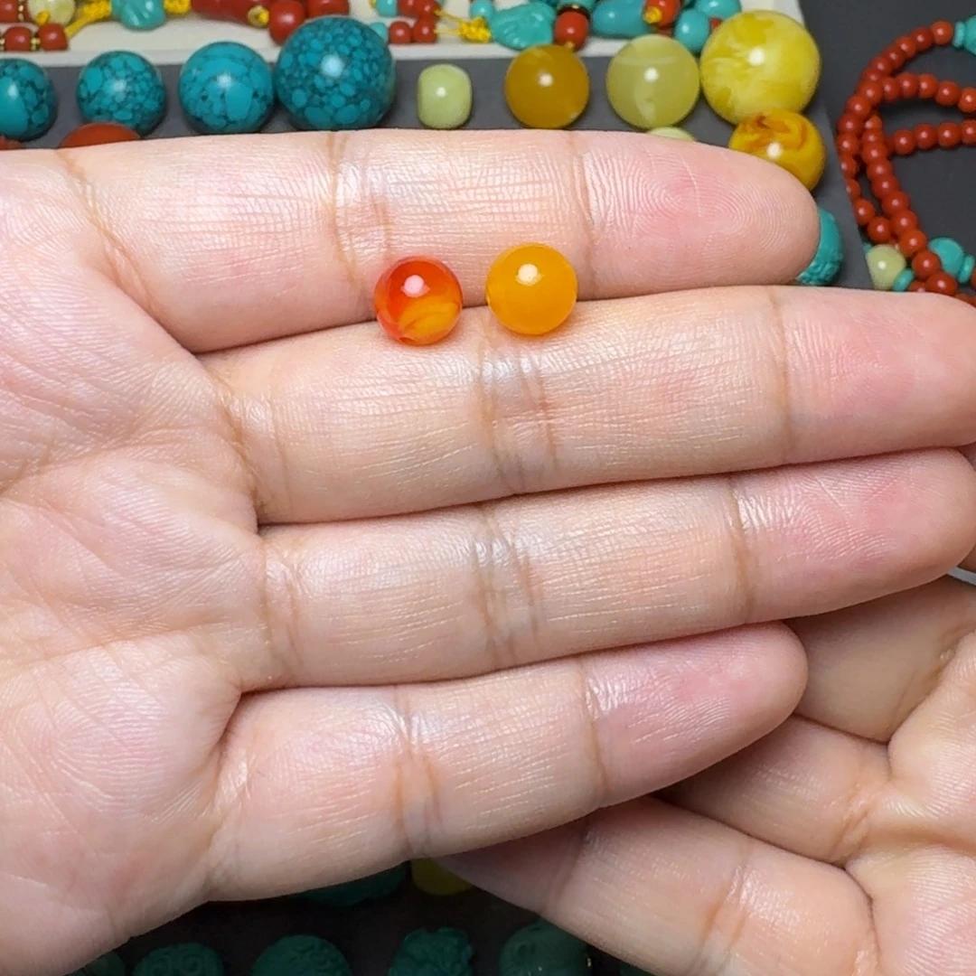 非金属卡8血腊一个，鸡油黄卡8，一个