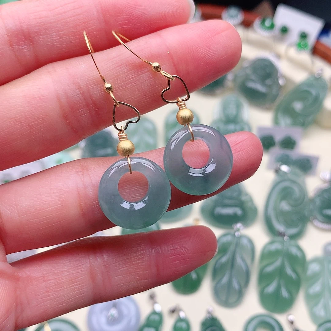 翡翠未镶嵌颈饰吊坠