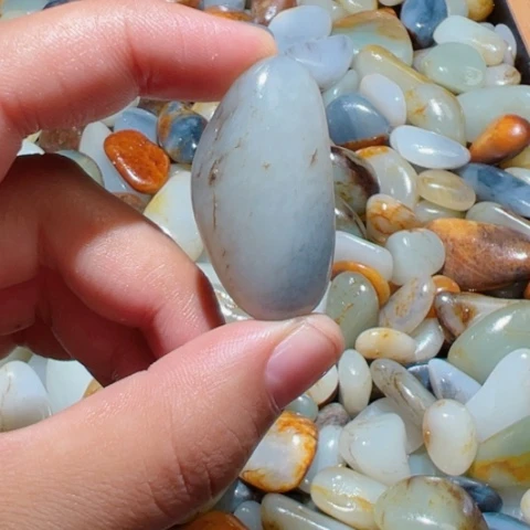 和田玉（糖玉）未镶嵌颈饰16.5克