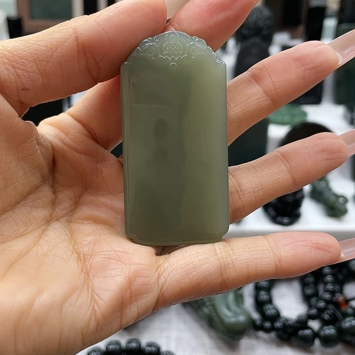 【闪购商品】颈饰未镶嵌和田玉大*