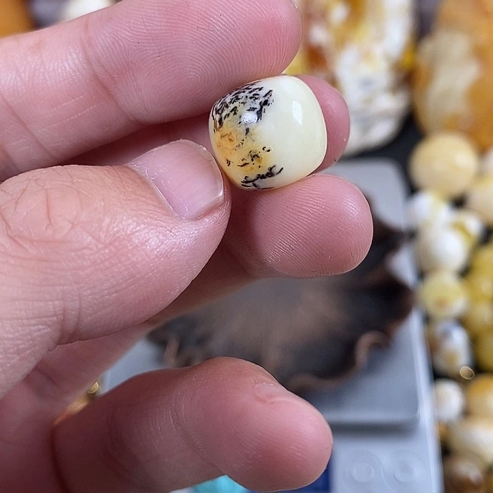 琥珀未镶嵌裸石我