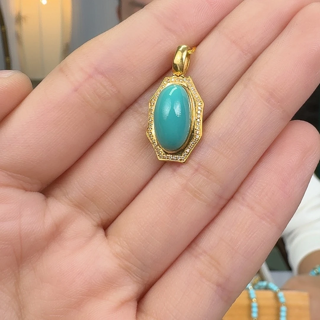 绿松石18K金镶嵌挂件