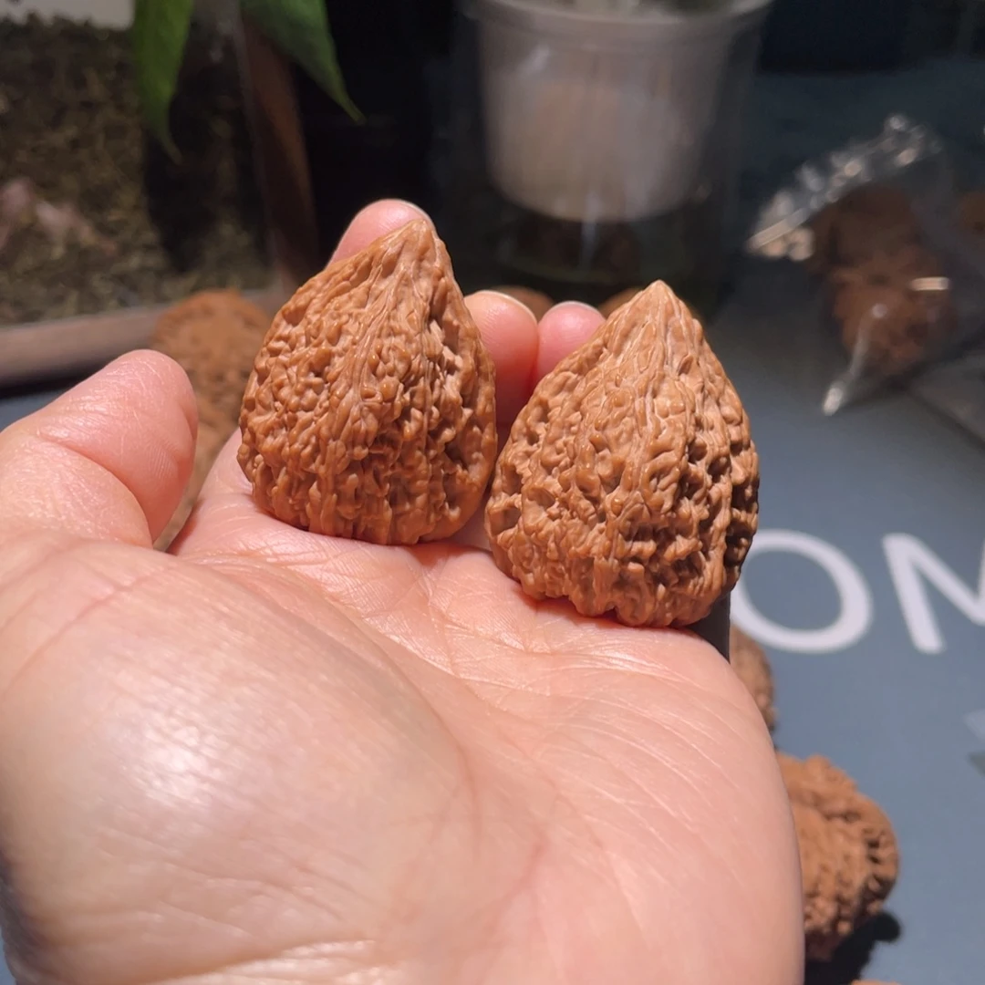 文玩核桃吊坠B****?塔尖34