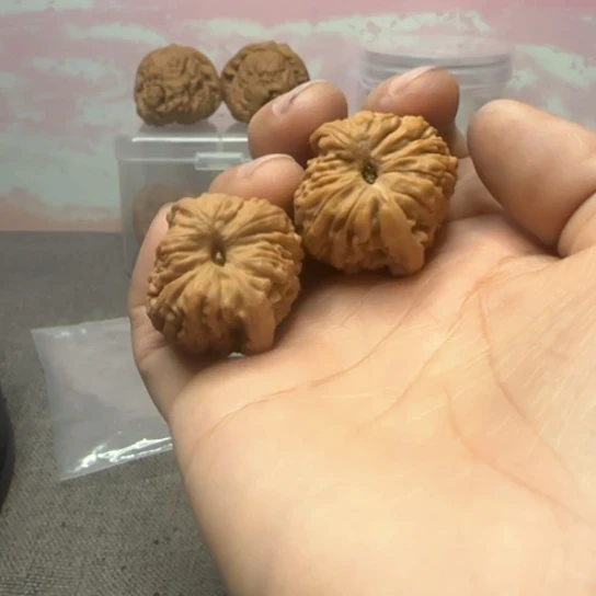 文玩核桃吊坠H***私核桃核桃