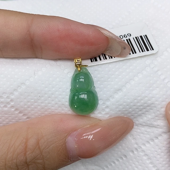 颈饰18K金镶嵌翡翠