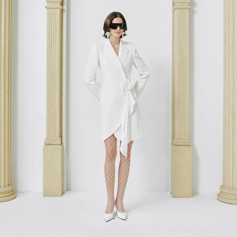 叶谦原创设计25新款摇曳立体花西服连衣裙