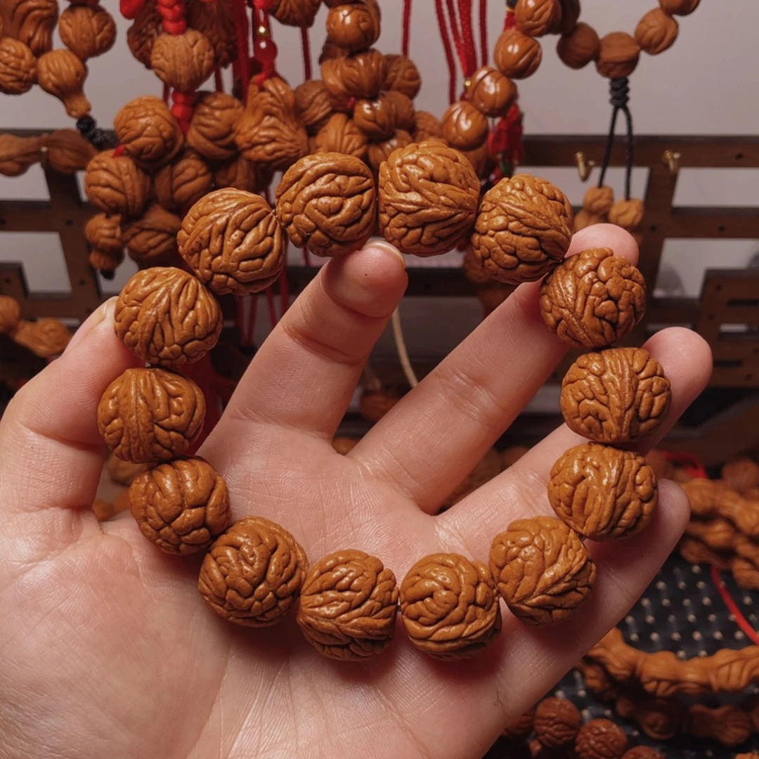 木质类龙纹桃枭手串