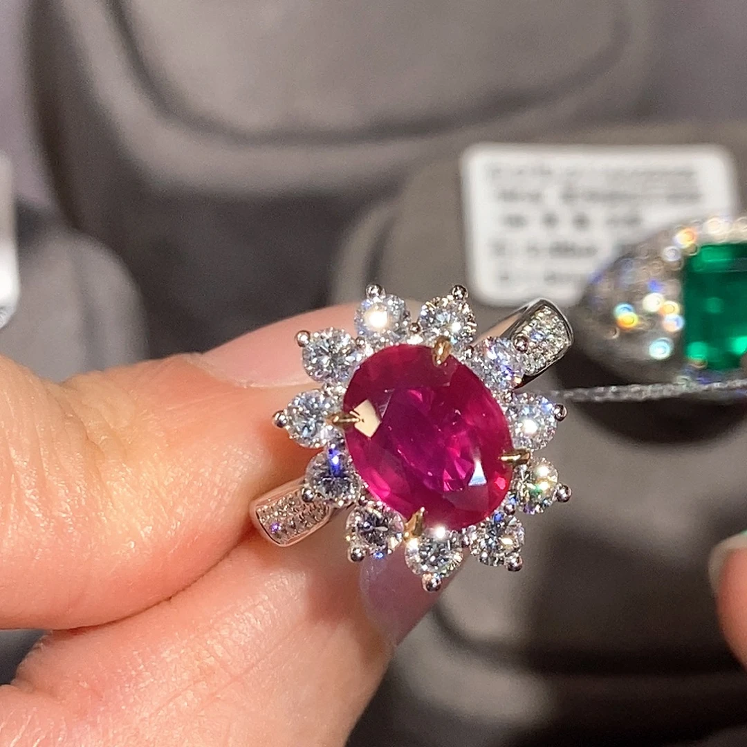 18K金镶嵌戒指红宝石3.01ct