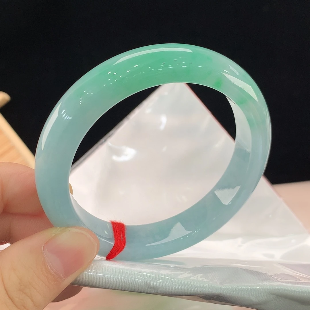 翡翠未镶嵌手镯0380