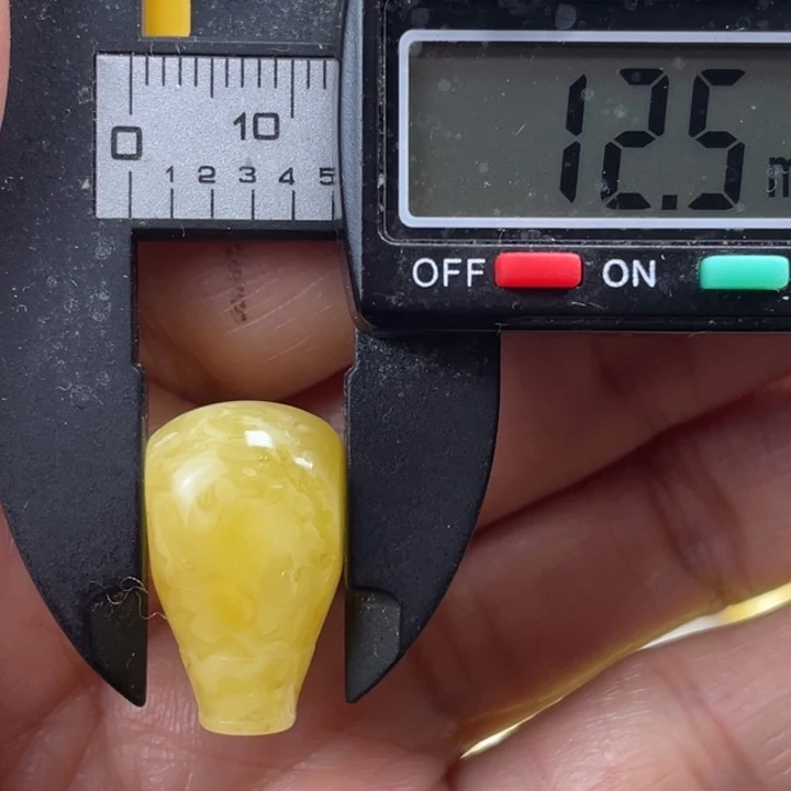 蜜蜡未镶嵌裸石21杂