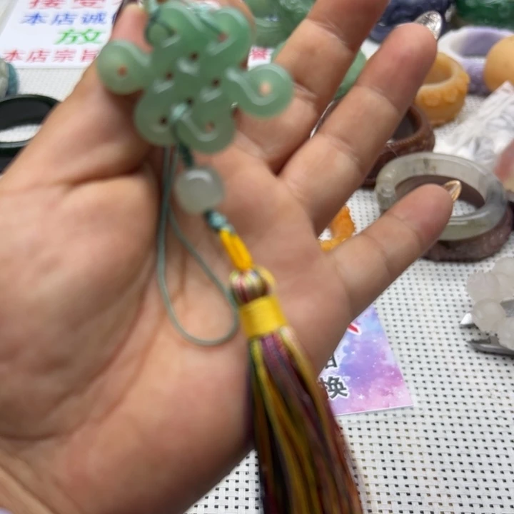 未镶嵌手镯石英岩玉