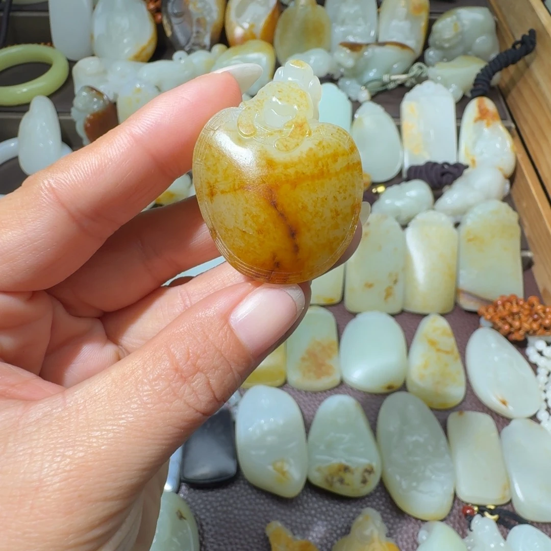 和田玉未镶嵌吊坠(不含链)