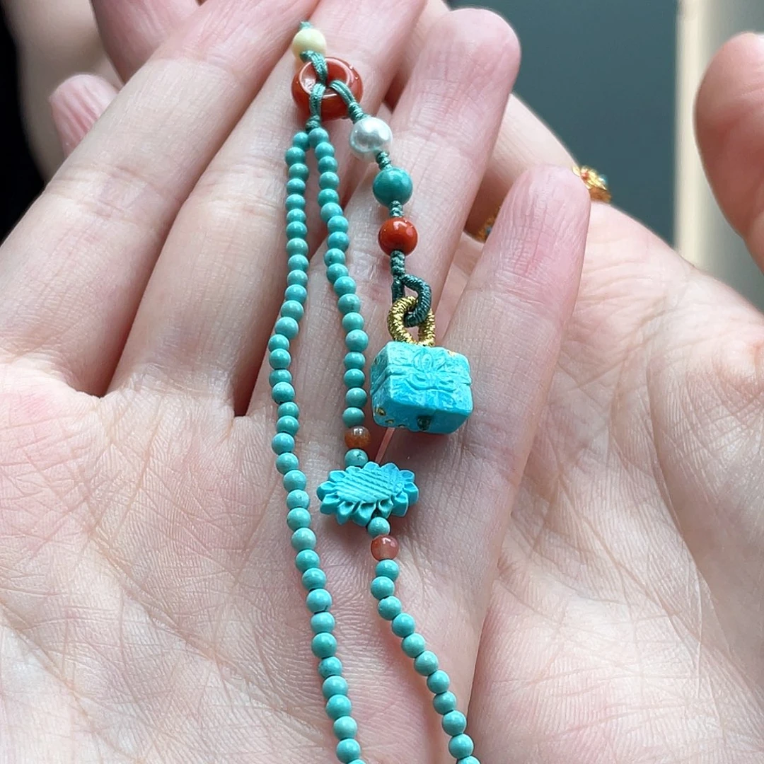 未镶嵌绿松石颈饰