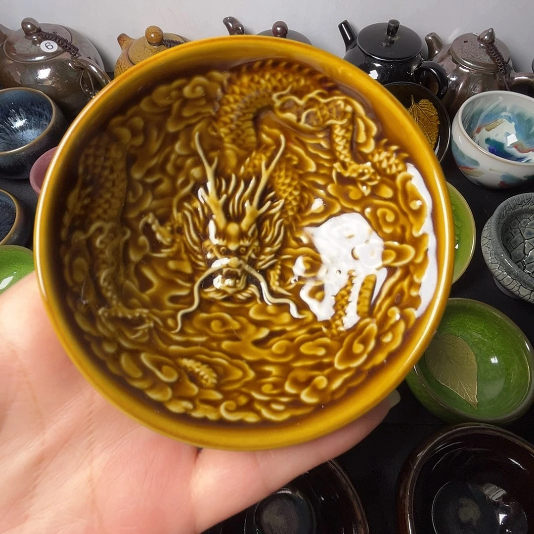 茶盏在这条街走到那去呀去