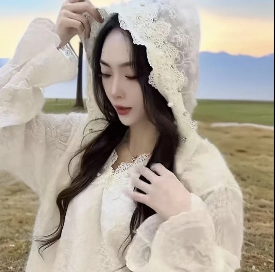2025春季新款洋气减龄蕾丝衫大码女装微胖妹妹宽松显瘦连帽小衫女