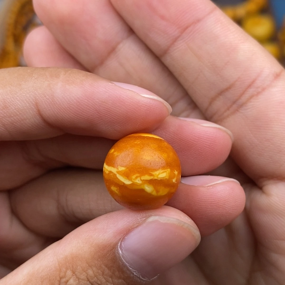 未镶嵌琥珀珠宝奇石