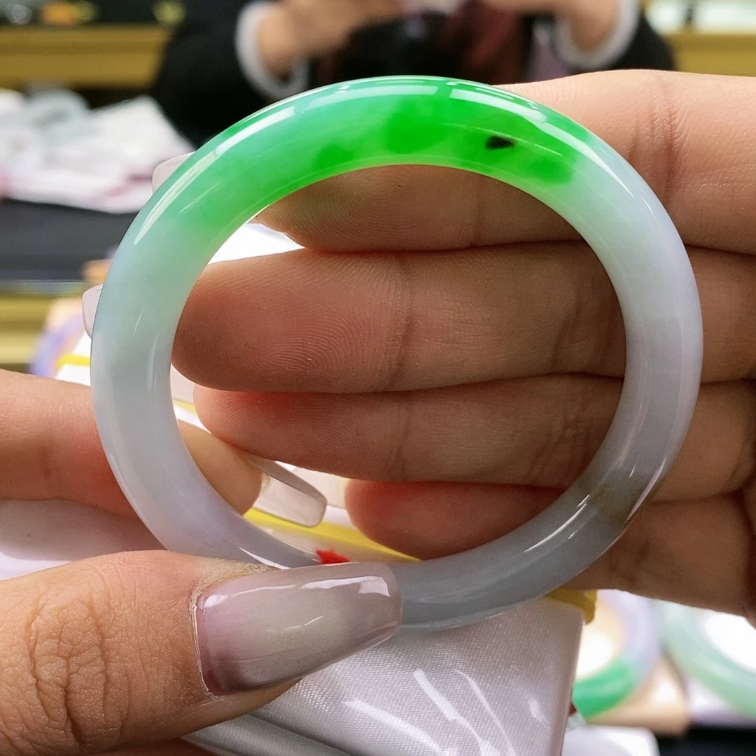 【闪购商品】未镶嵌手镯翡翠