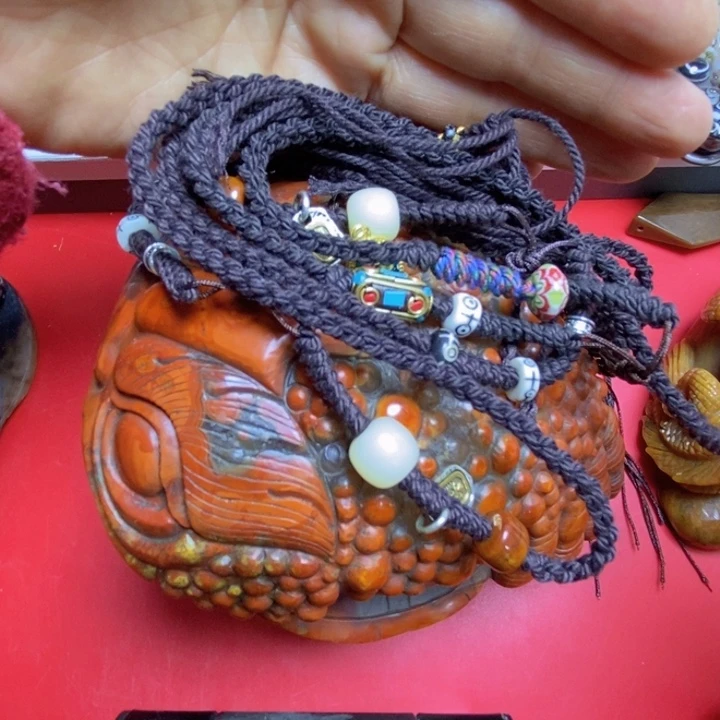 未镶嵌颈饰玛瑙/玉髓阿**佛