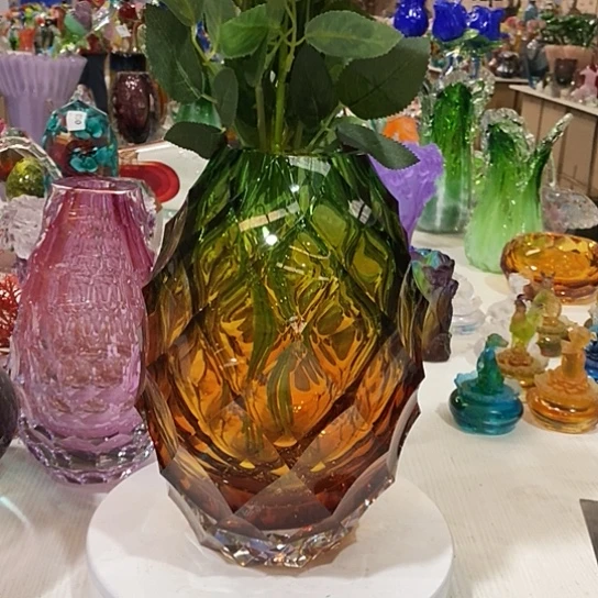 琉璃花瓶高28厘米口径6厘米