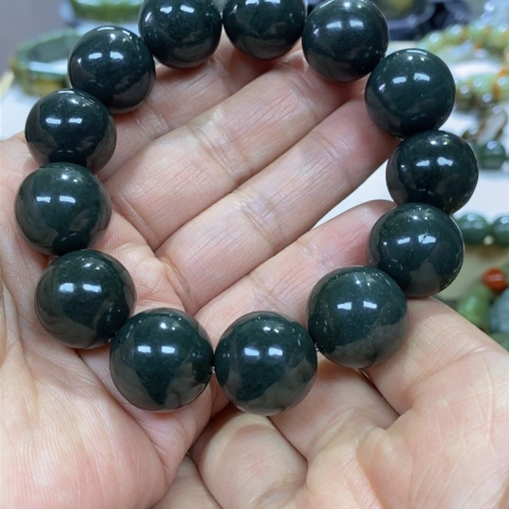 和田玉未镶嵌珠宝奇石