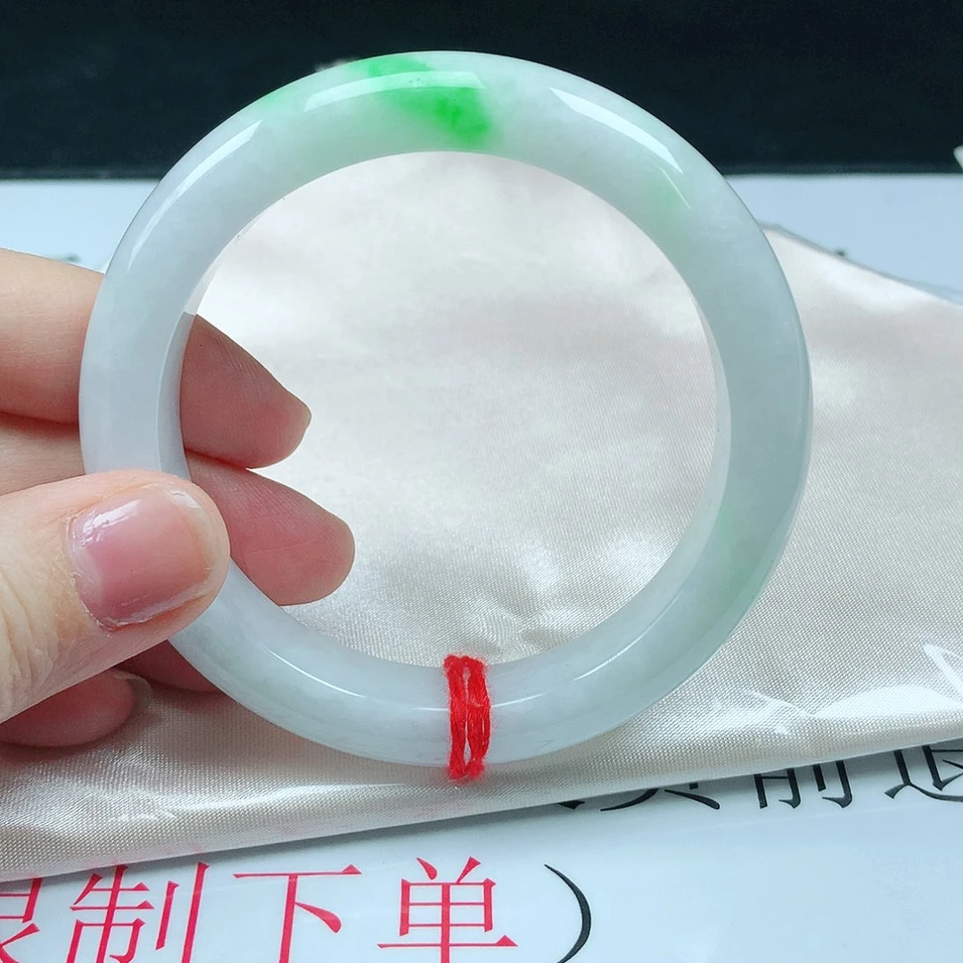 翡翠手镯未镶嵌010正
