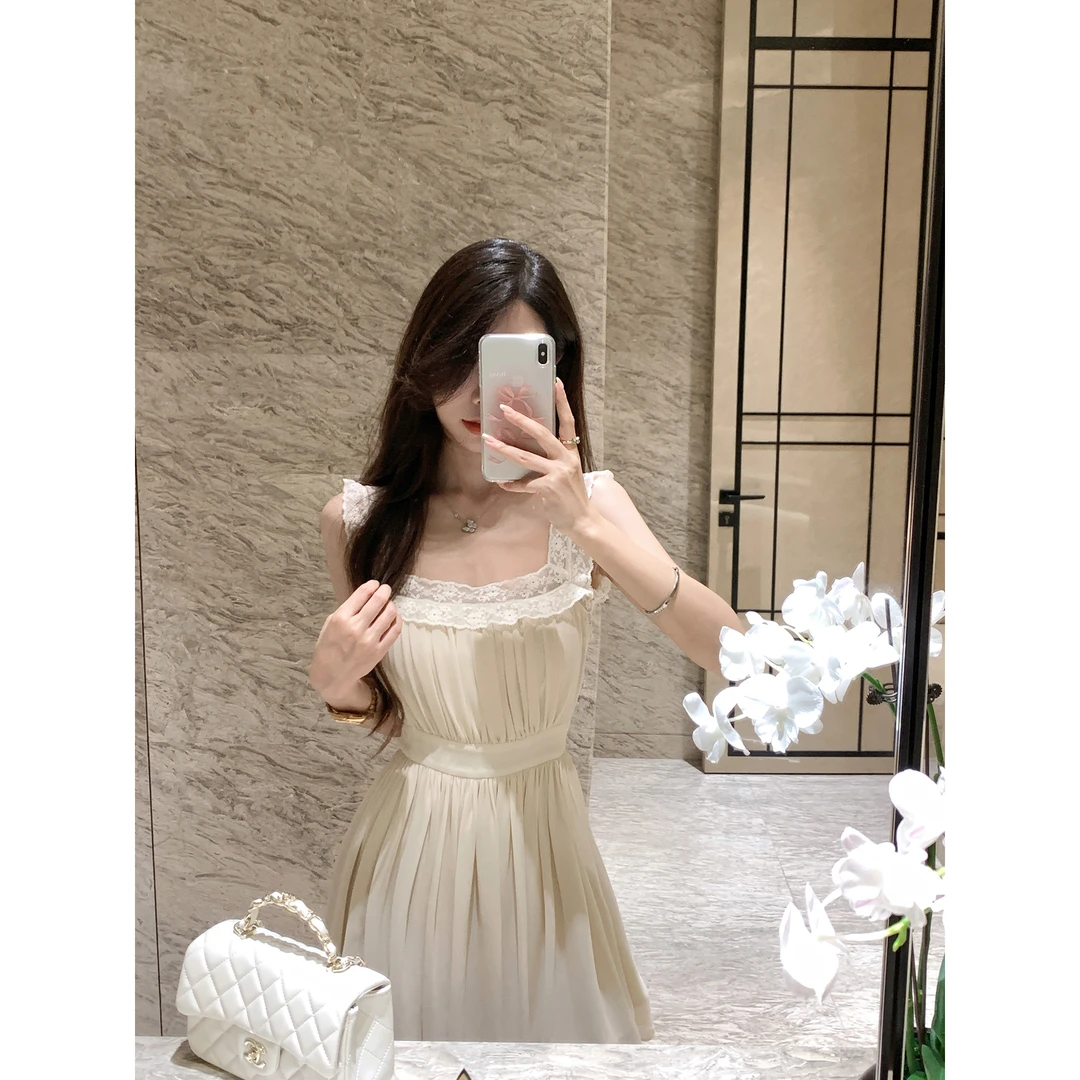 JustQin【掐腰瘦裙】2025新款夏装方领蕾丝收腰连衣裙女