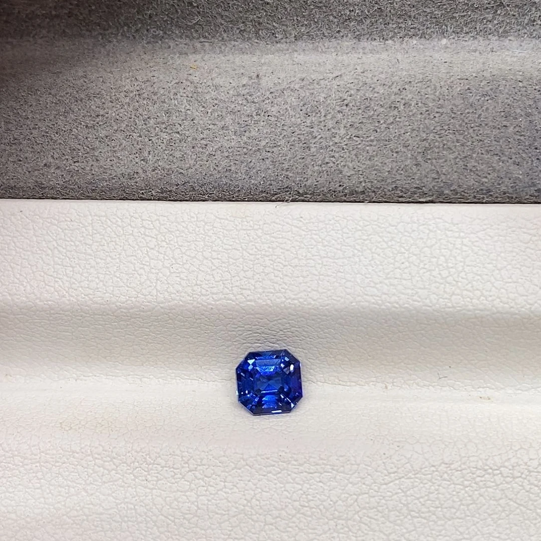 蓝宝石裸石1.07克拉天然皇家蓝宝石
