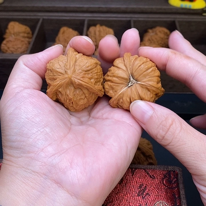 a***h把件文玩核桃白奔